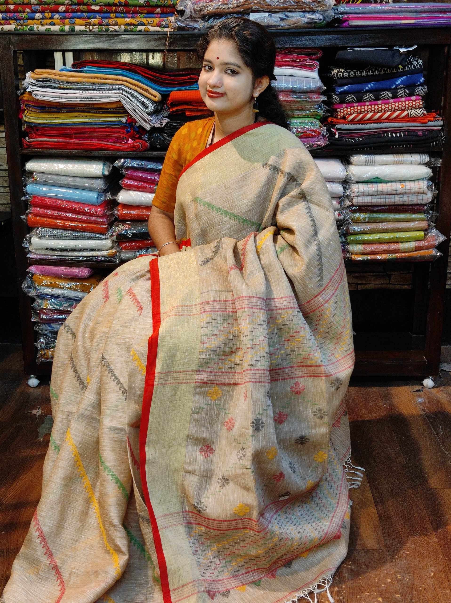 Premium quality handmade linen jamdani saree with running blouse piece