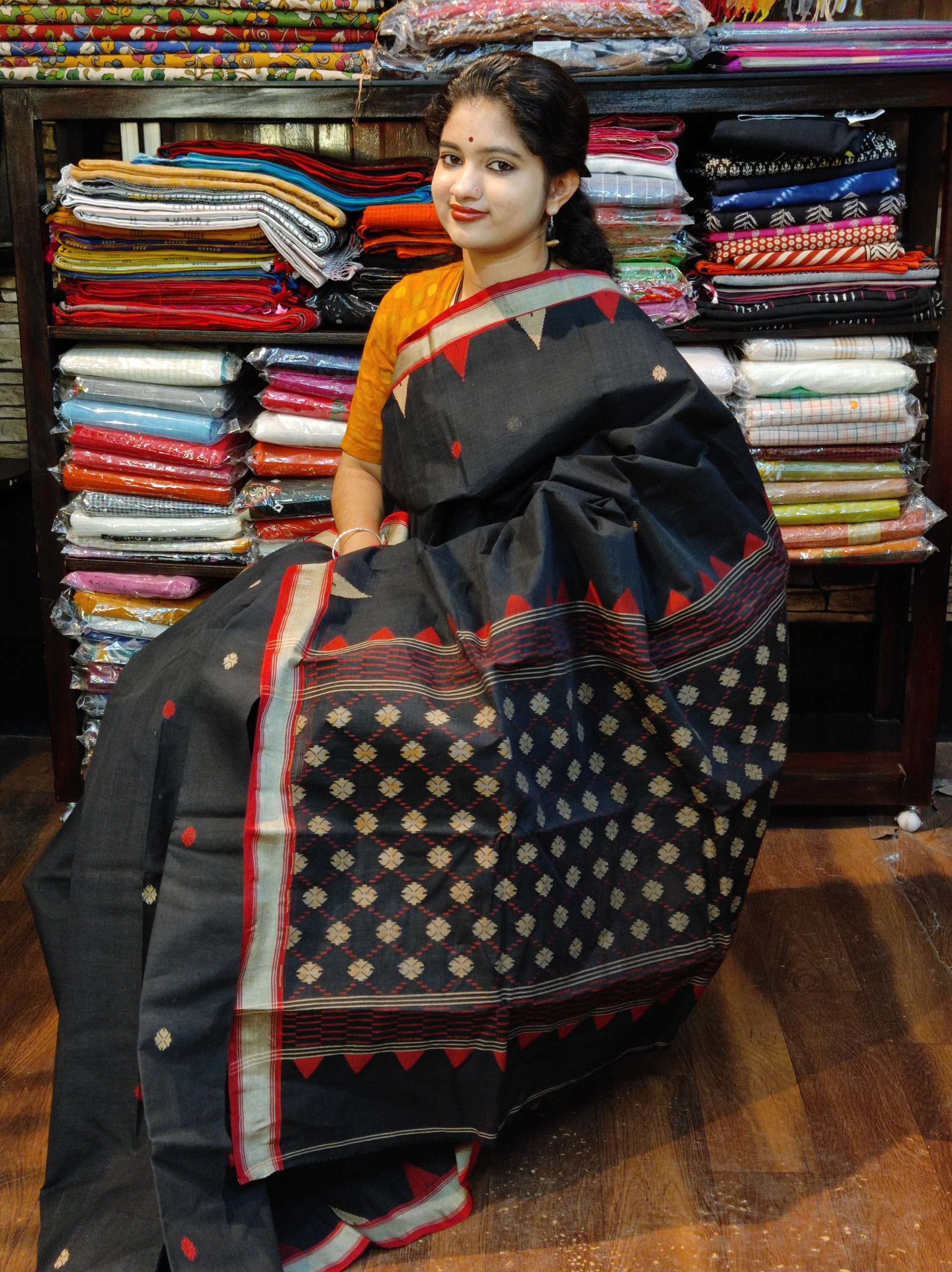 Premium quality Tusser border tant cotton handmade jamdani saree in black and red colour